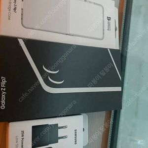 갤럭시 z플립7 제트블랙 512gb 미개봉 새상품 팝니다.