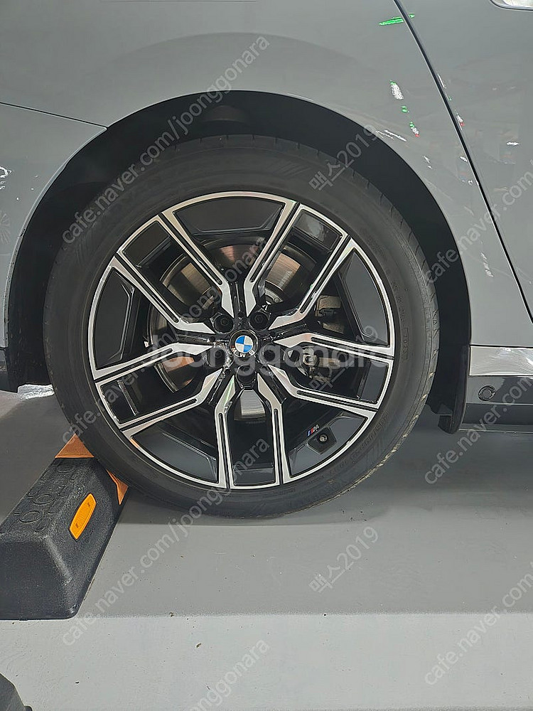 BMW G70 7시리즈 i7 907M 20인치 정품휠+...--0
