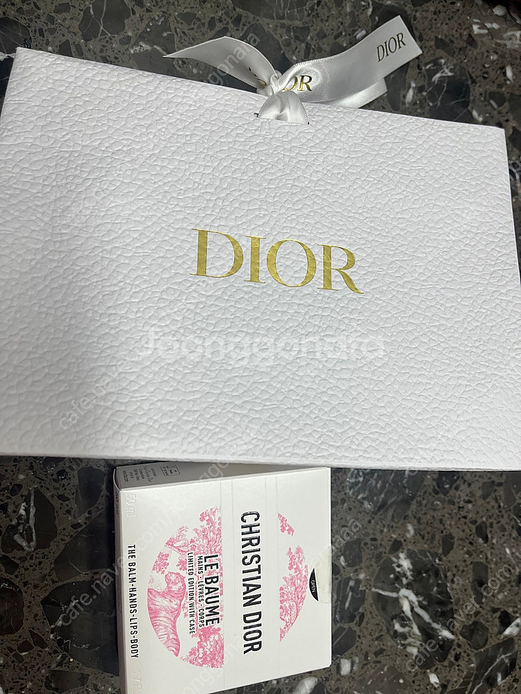 Dior 디올르밤 홀더 키링 핸드크림 새상품(정가8만원...--4