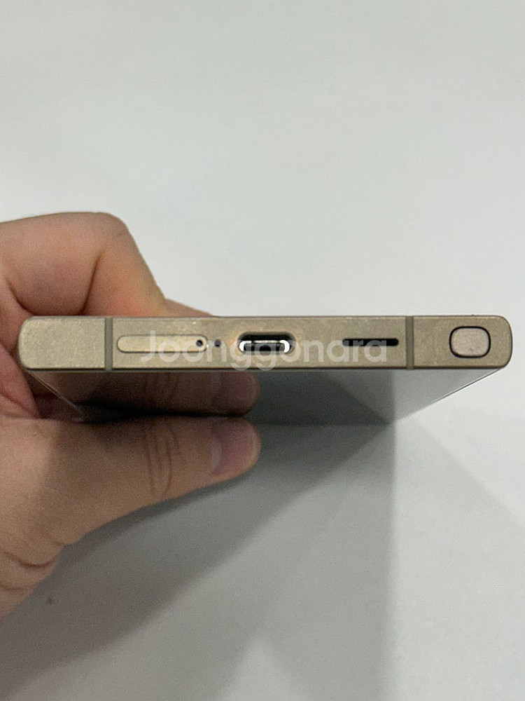 갤럭시S24울트라 티타늄옐로우 256GB (S928) A급 무잔상 75만원 판매합니다!--5