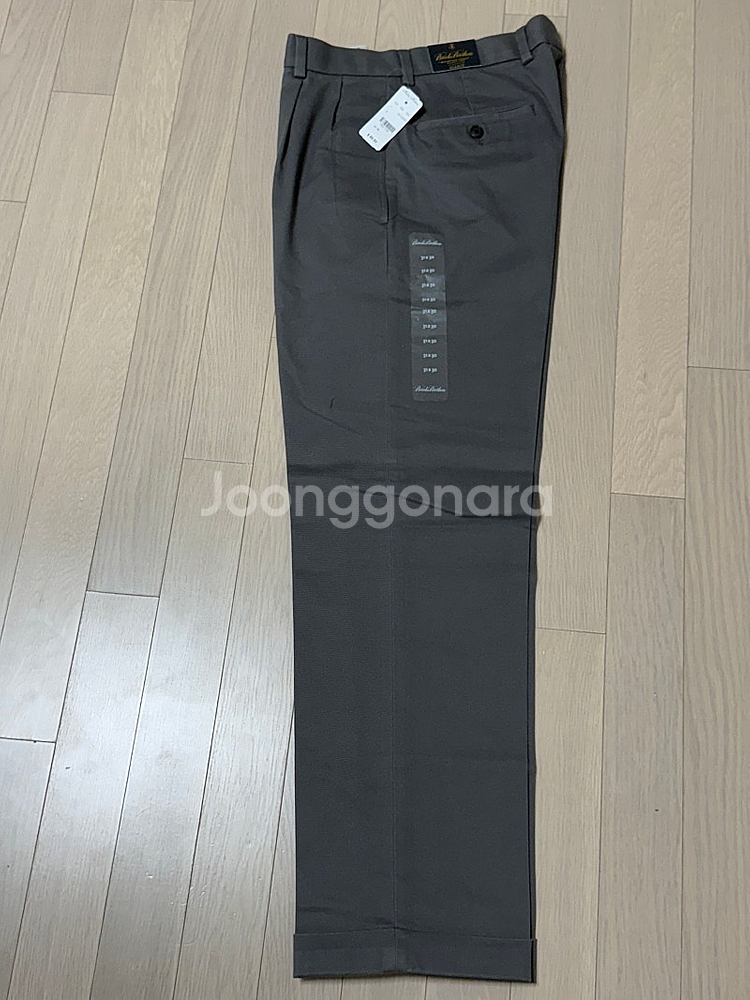 브룩스브라더스 치노바지 31/30사이즈 판매합니다--1