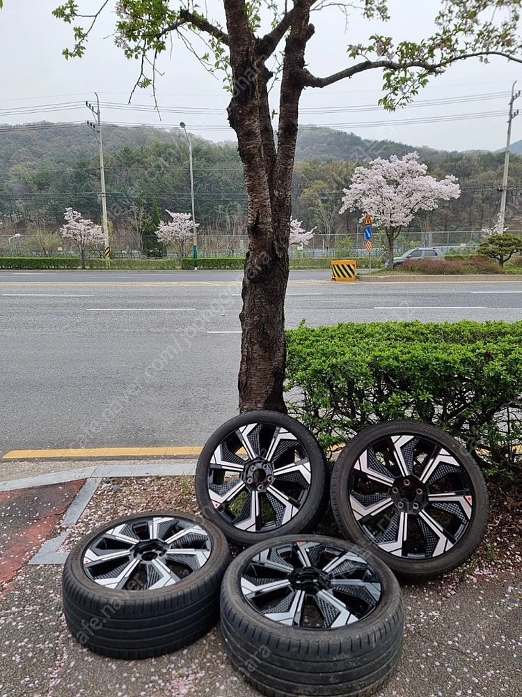 20인치 모비스 정품 휠 타이어 스포티지QL NQ4 EV5 EV6 GT 투싼ix 투싼TL 스포티지R 한대분 70만원 이미지