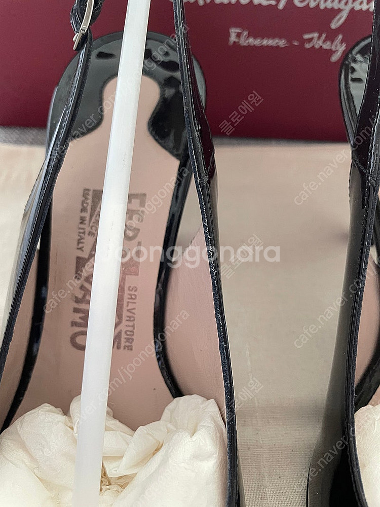 (정품)페레가모(ferragamo) 유광 슬링백 Fla...--4