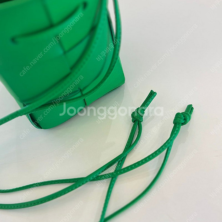보테가 미니버킷백 그린--1