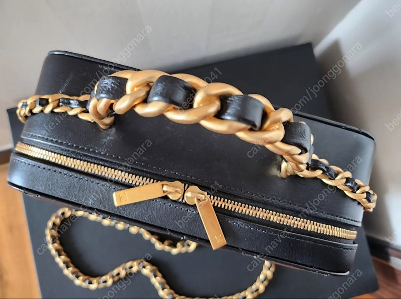 샤넬 체인탑핸들 베니티 백 이미지