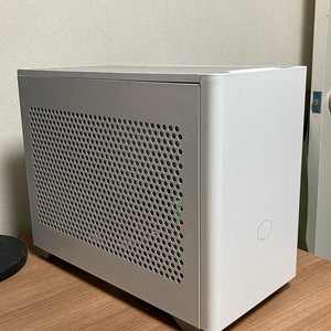 라이젠 정품 5800x3d , X570 Phantom itx itx게이밍 컴퓨터