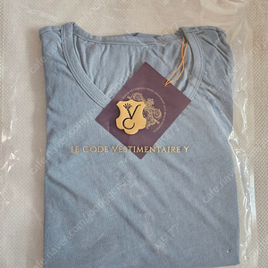 코스모폴리탄줄라이 반팔티 (가격인하, 택포)