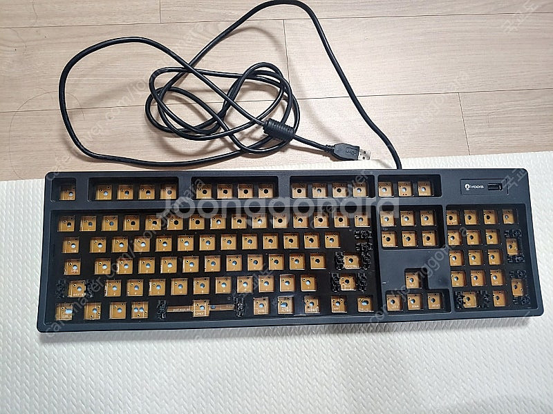 아이락스 키보드 KR-6251 홀타이트 작업(스위치없음...--0
