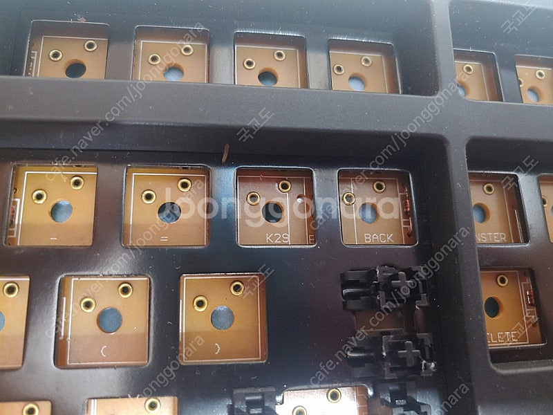 아이락스 키보드 KR-6251 홀타이트 작업(스위치없음...--1