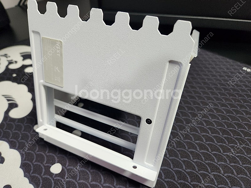 NZXT Vertical GPU Mounting Kit...--1