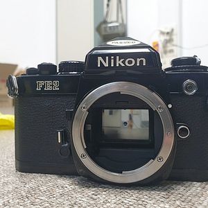 니콘 Nikon FE2 FE-2 필름카메라 외 mf 24mm 28mm 50mm 수동렌즈들
