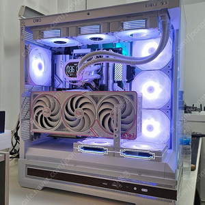9800x3d rtx5070ti 화이트 본체
