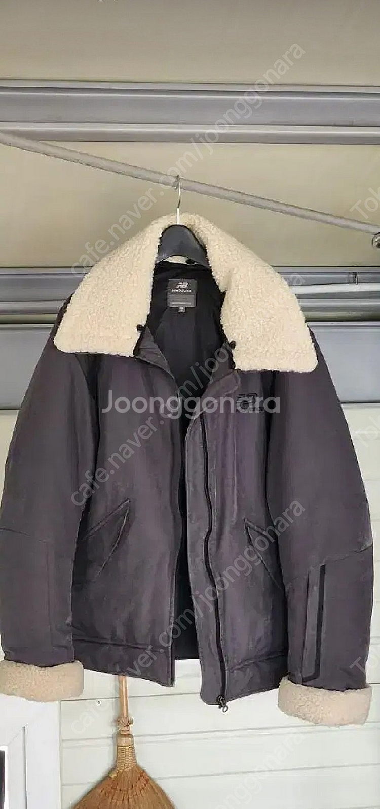 뉴발란스 무스탕 구스다운 100 L--0