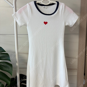 하로하로 하트 배색 원피스아이보리 새상품