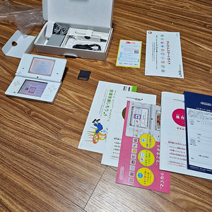 닌텐도DSi 화이트 64GB 박스셋