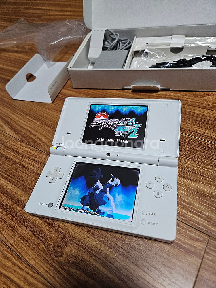 닌텐도DSi 화이트 64GB 박스셋--3
