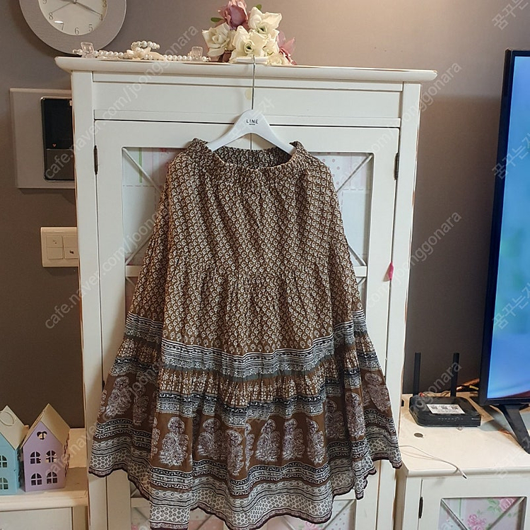 에잇세컨즈 자라 라인 린 지고트 온앤온 잇미샤 샤틴 레니본 케네스레이디 트위드자켓 자켓 롱원피스 니트 스웨터 베스트... 이미지