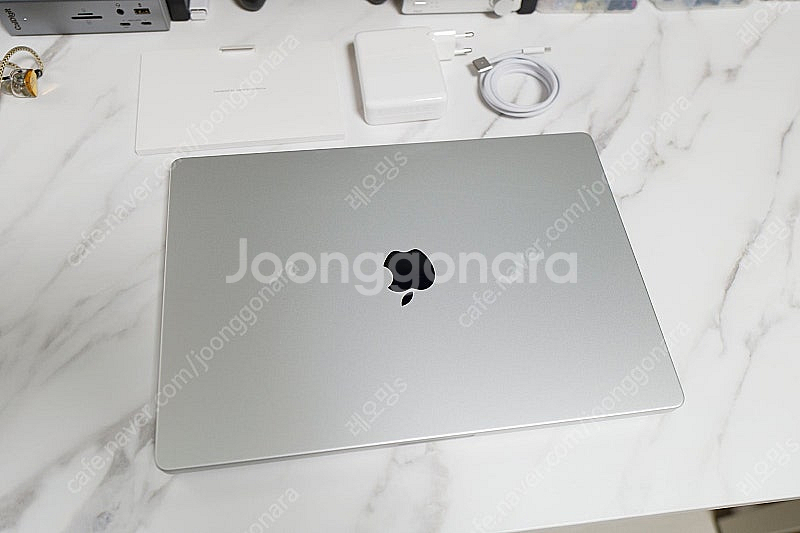 맥북 프로 m4 pro 16인치 24gb / SSD 1...--1