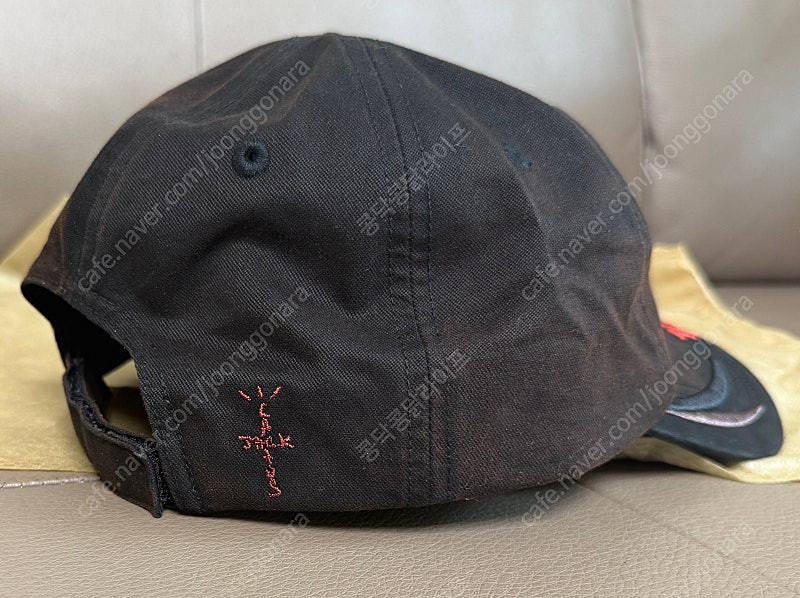 트래비스 스캇 x 바르셀로나 캑터스잭 디스트레스드 1899 볼캡 이미지