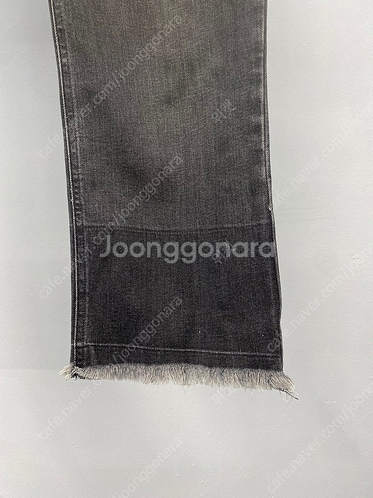 여성용 시스템 system 밑단 투톤 컷팅 진 흑청바지 그레이데님--1