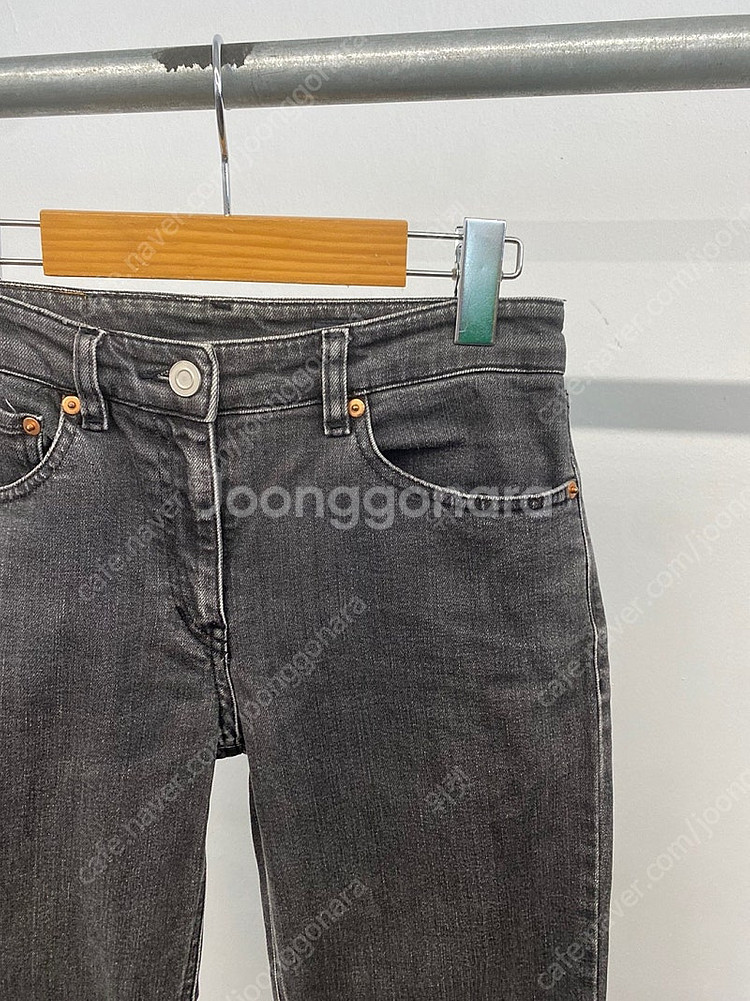 여성용 시스템 system 밑단 투톤 컷팅 진 흑청바지 그레이데님--2