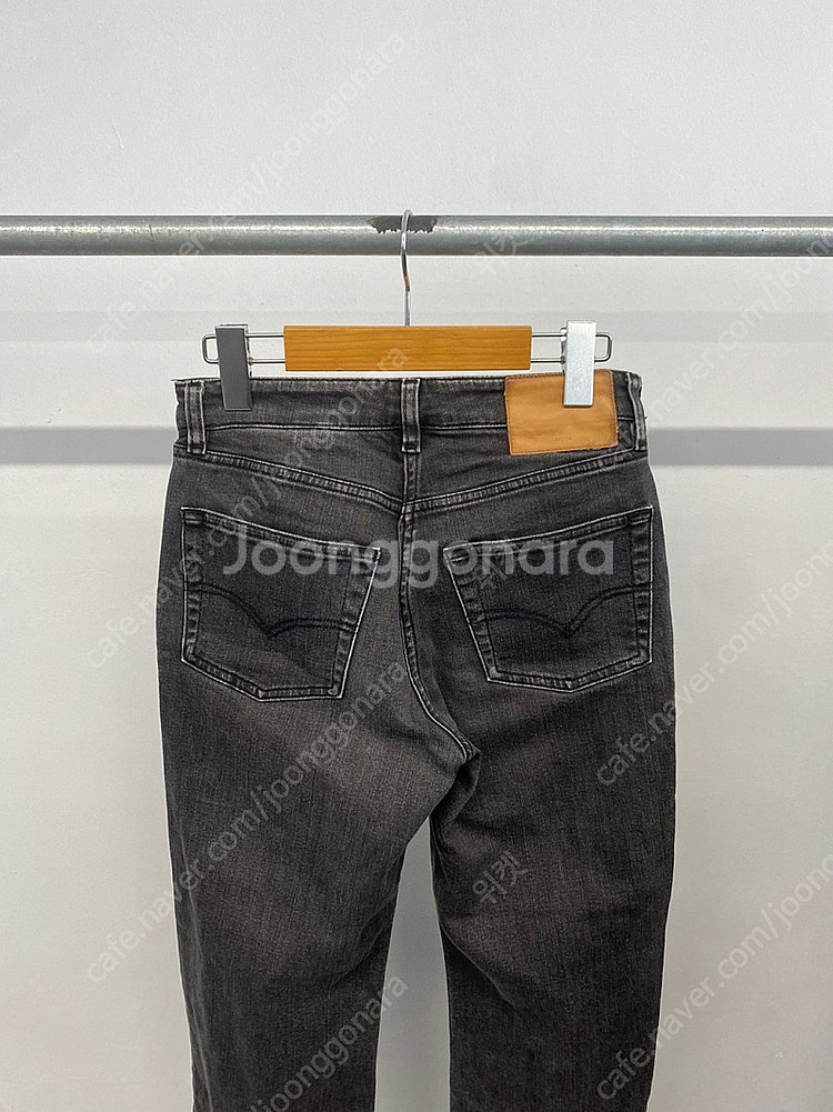 여성용 시스템 system 밑단 투톤 컷팅 진 흑청바지 그레이데님--3