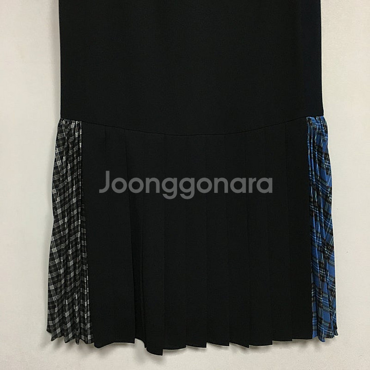 럭키슈에뜨 플리츠 디테일 원피스 36 / 랑방 마인 오...--3