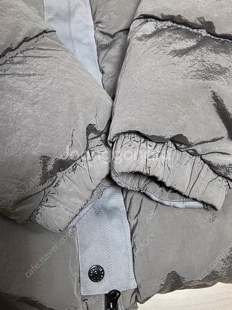 스톤아일랜드 나일론 메탈 후드 패딩 L--2
