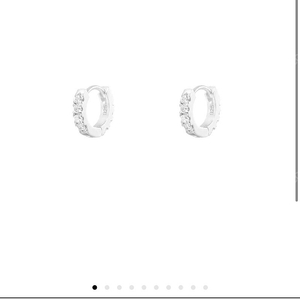 넘버링 귀걸이 팔아요(거의 새거)_small