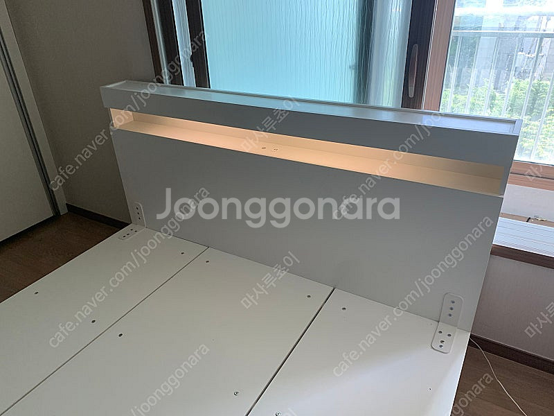 LED조명&USB 2구충전 화이트 침대 프레임 라지킹사...--5