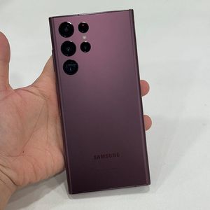 갤럭시S22울트라 버건디 256GB (S908) 외관 A급 36만원 판매합니다!