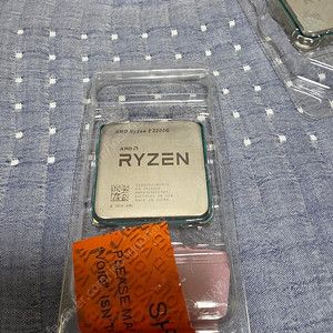 AMD 라이젠3 3200G 팝니다