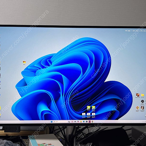 DELL 울트라샤프 U2725QE 4k 썬더볼트 내장 모니터 70만원(무료배송)