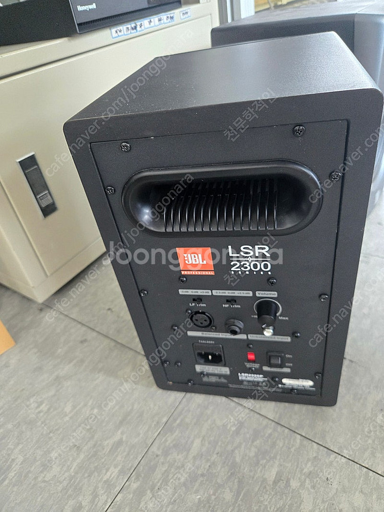 JBL LSR2300 액티브 파워드 스피커 한조 팝니다--1