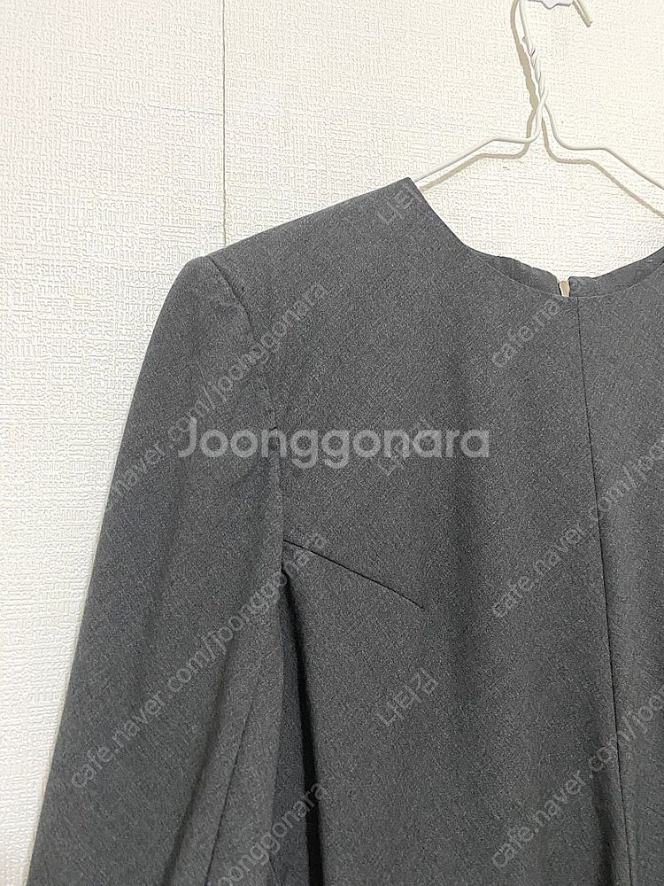 G보티첼리 모직 셔링 원피스--1