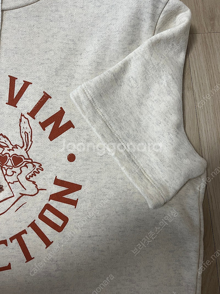 랑방 토끼티셔츠( 엠블럼 비딩 프린팅 티셔츠)--3