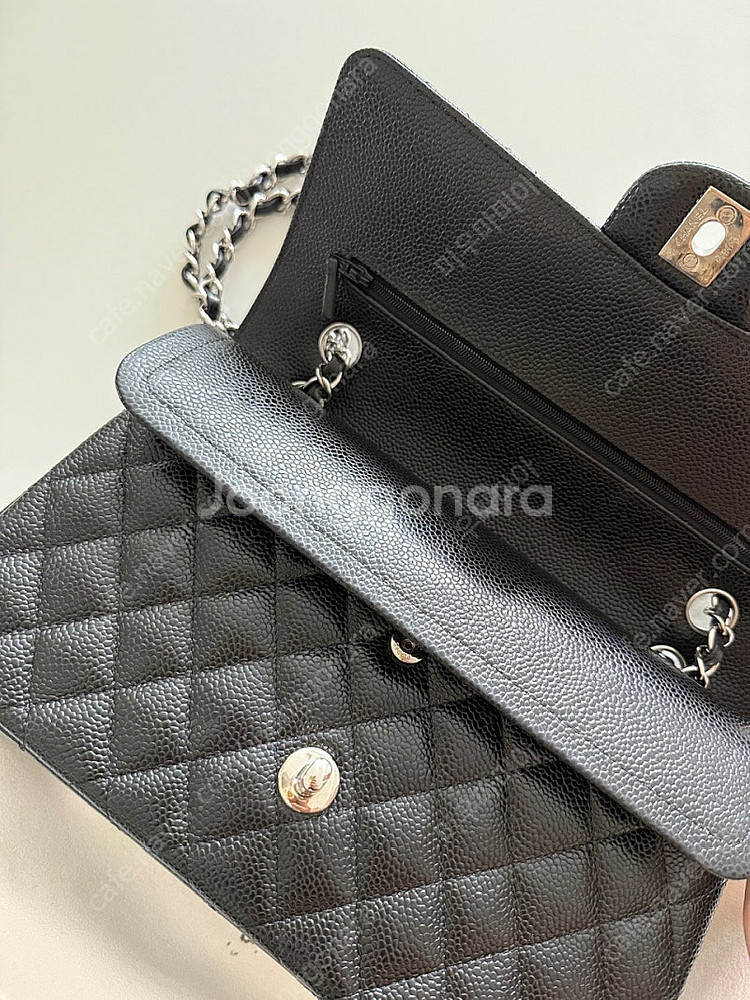 샤넬 클래식 미듐 블랙 캐비어 은장 (롯데 본점 구입)--8