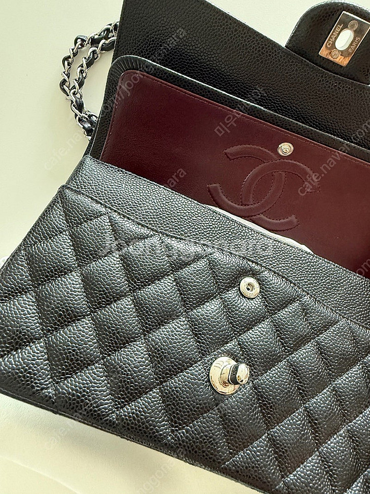 샤넬 클래식 미듐 블랙 캐비어 은장 (롯데 본점 구입)--9