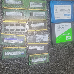 SSD 메모리들