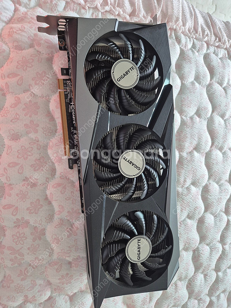 라데온 기가바이트 rx6600xt--0