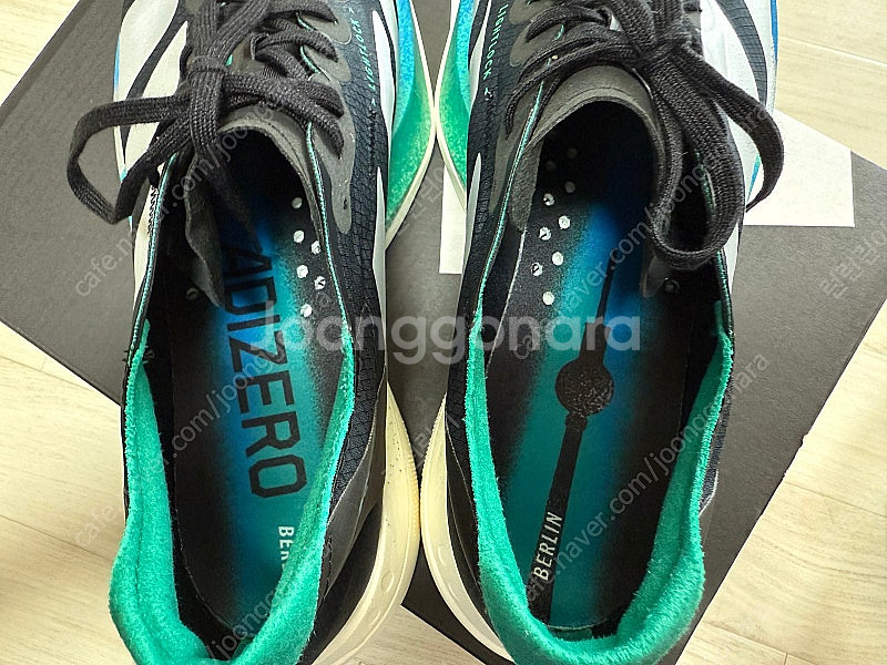 아디다스 아디제로 아디오스 프로4 260mm JR6365 1회착용 카본 런닝화 팝니다.--4