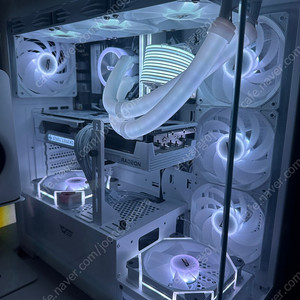 9700x/9070xt 올화이트 고사양 PC 팝니다