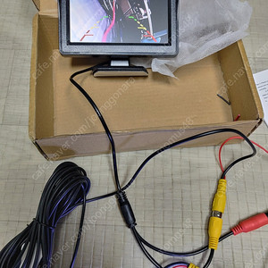 후방카메라 + 4.3인지 모니터셋트 팝니다