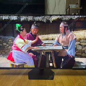 삼성 오디세이 Neo G7 S43CG700 43인치 모니터 + 카멜 이동형 스탠드 팝니다.