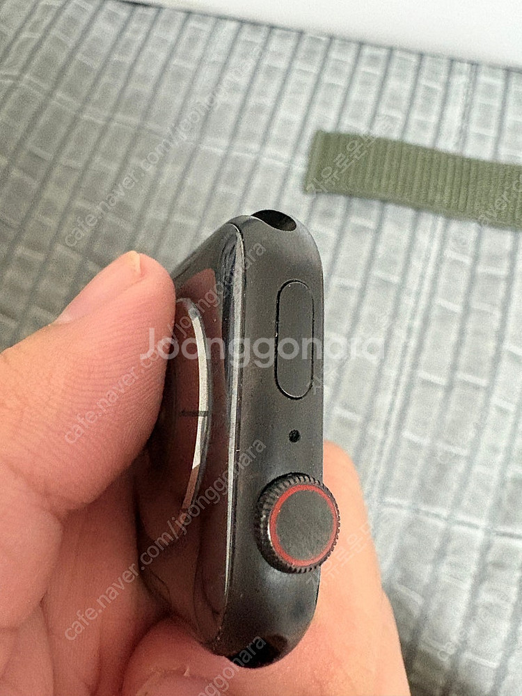 애플워치6 티타늄 44mm 스페이스블랙 팝니다.--4