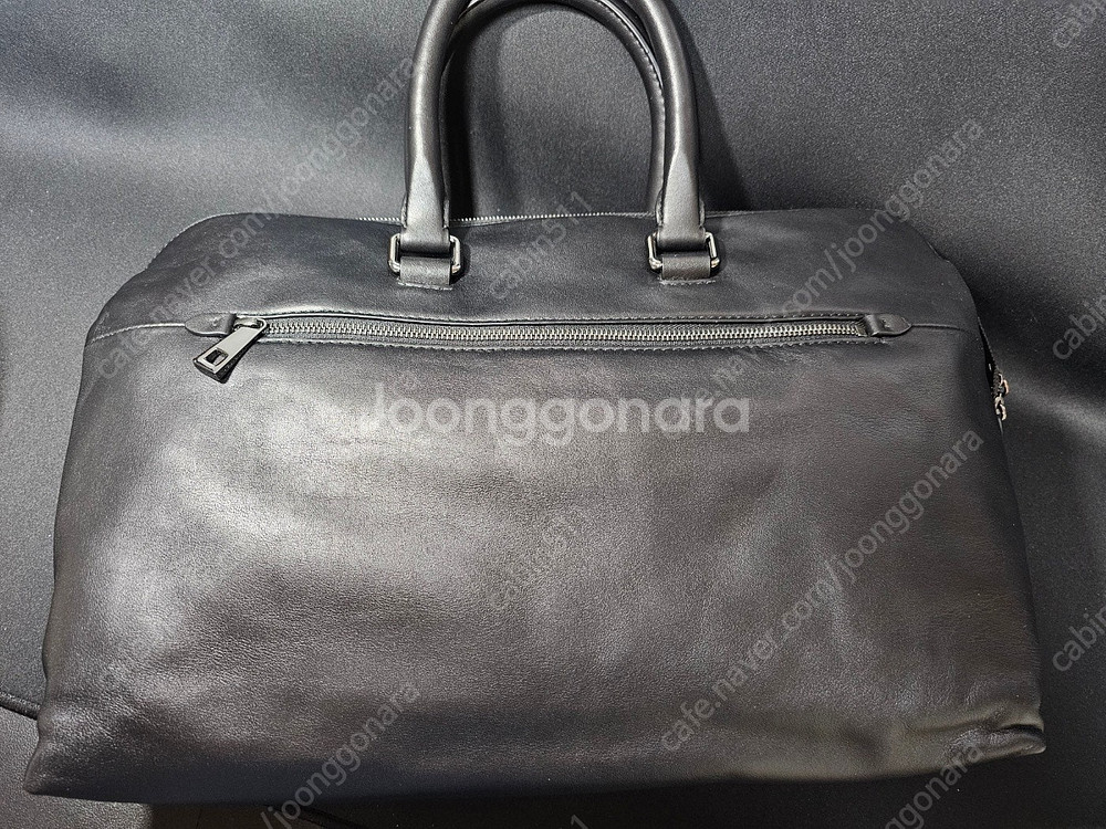 (가격인하)휴고보스 정품 남성용 서류가방 새상품 팝니다...--2