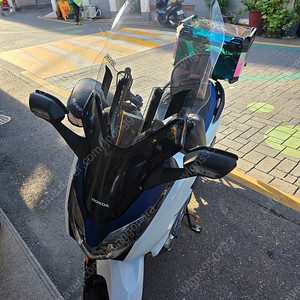 포르자300 / 2018년식 / 31,000km / 350만->320만 / 연식대비 적은키로수 / 배달세팅 판매합니다. 네고가능!!