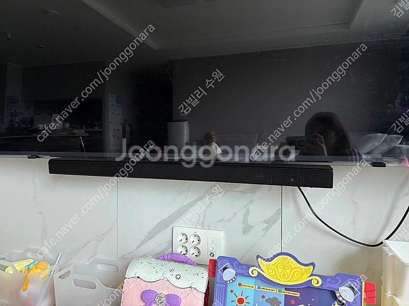 UN82RU8100FXKR 삼성 82인치 TV 팝니다.--3
