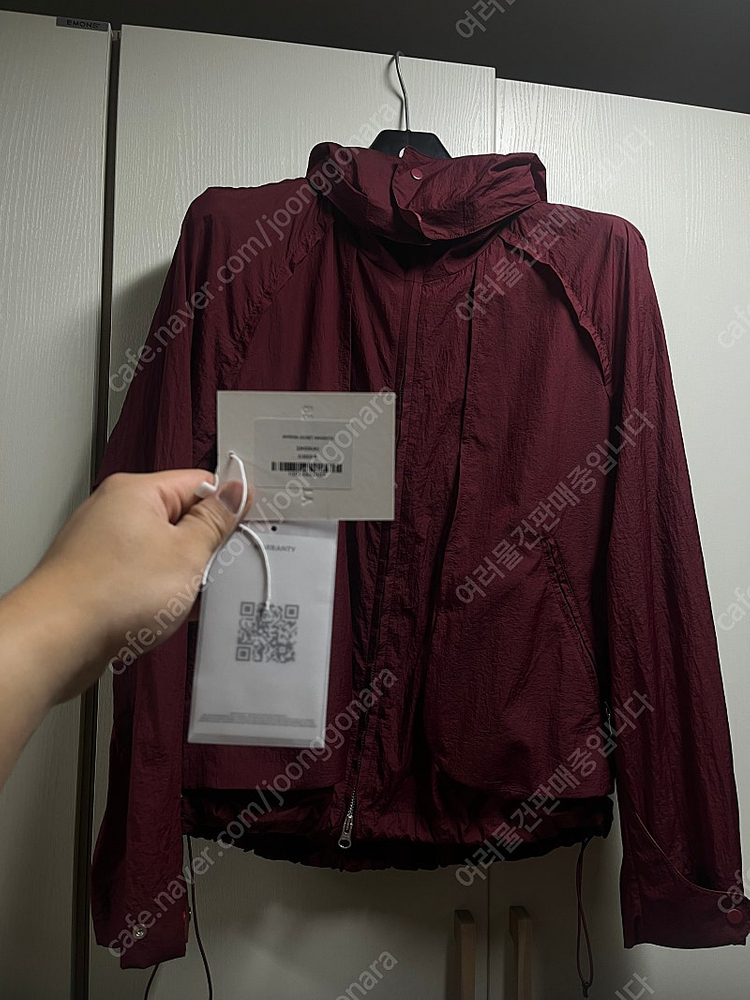 999휴머니티 디비전 자켓 바람막이 버건디 2 사이즈 판매합니다 이미지