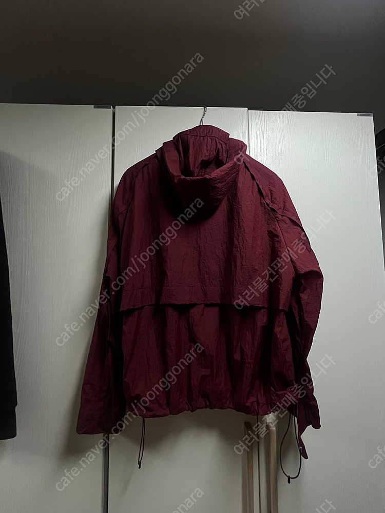 999휴머니티 디비전 자켓 바람막이 버건디 2 사이즈 판매합니다 이미지